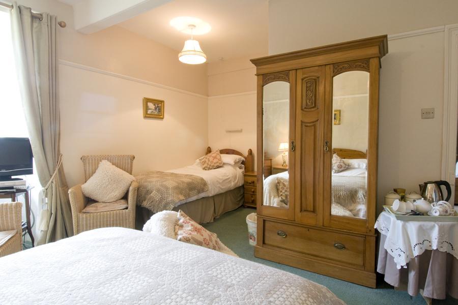 Gogarth Hall Farm Holidays Pennal Bagian luar foto